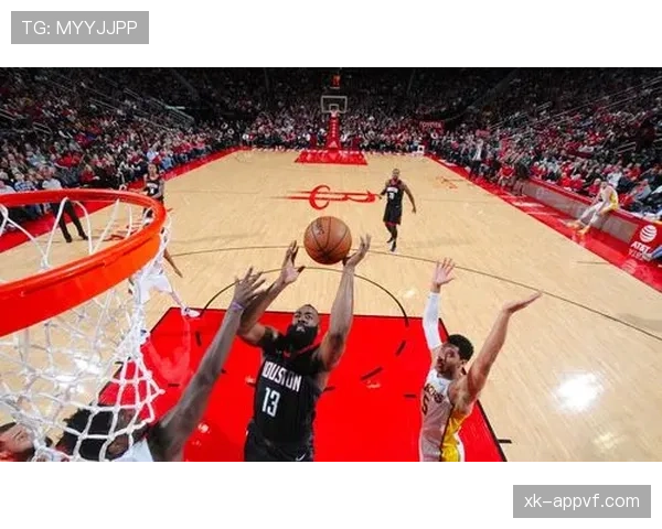 拜仁慕尼黑防守体系隐患显现，高压策略导致失位问题加剧