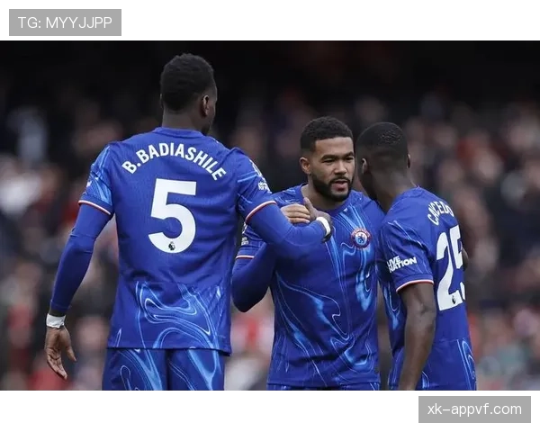 巴萨阵容升级面临有限预算制约，球队转会策略与财务平衡需同步调整